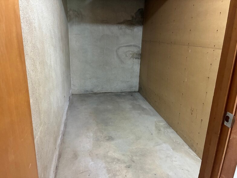 Storage area - 1130 River Hill Dr