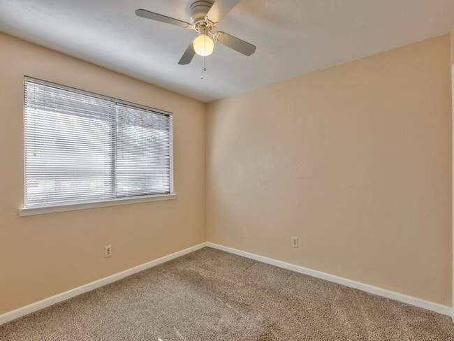 Building Photo - 3208 Ginger Dr