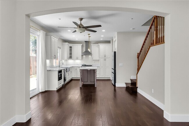 Building Photo - 4028 Landau Ct