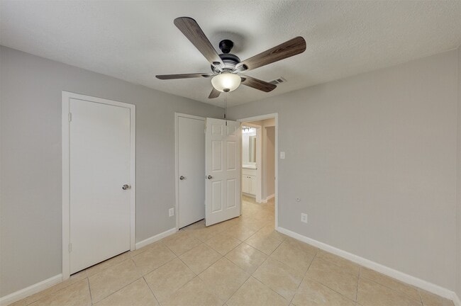 Building Photo - 16926 Manowar Ln