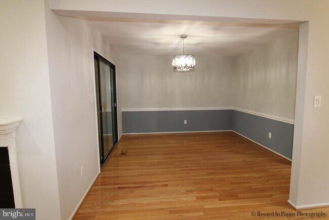 Building Photo - 20423 Meadow Pond Pl