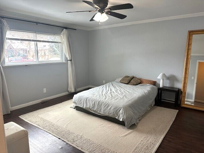 Building Photo - Well maintained tree street home with garage