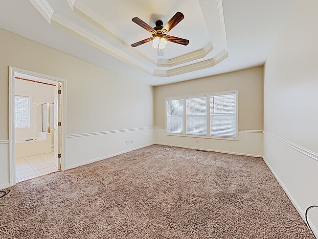 Building Photo - 1367 Fall River Drive