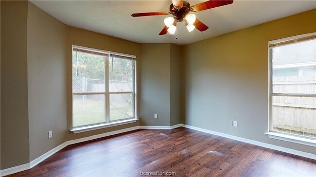 Building Photo - 1143 Oney Hervey Dr