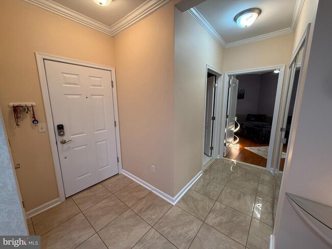 Building Photo - 266 Carson Terrace