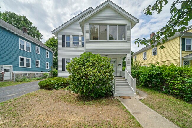 Building Photo - 104 Greaton Rd