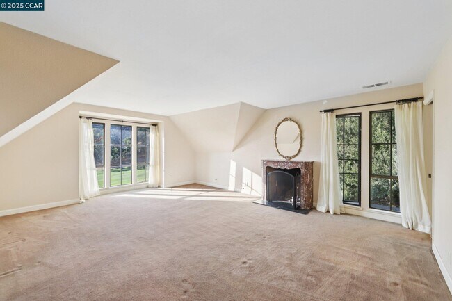 Building Photo - 58 St Andrews Ln