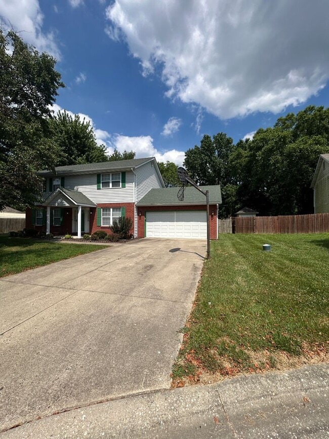 Primary Photo - 2324 Greenfield Dr