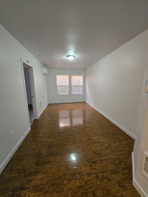 Building Photo - 318 N Tower Ave