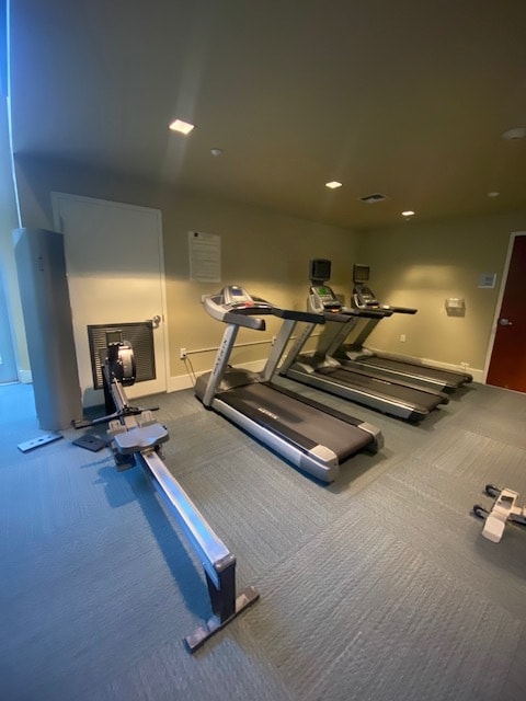 Building Photo - 585 9th St