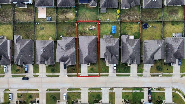 Building Photo - 25827 Kinship Ct