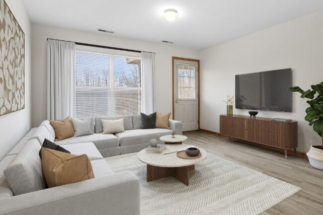 Building Photo - Eagles Ridge Apartments