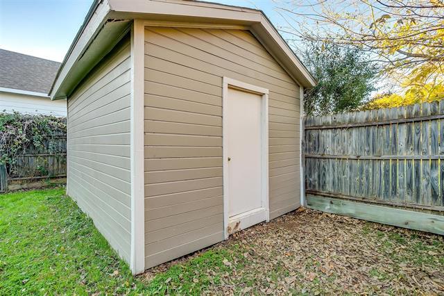 Building Photo - 1633 Trinity View St