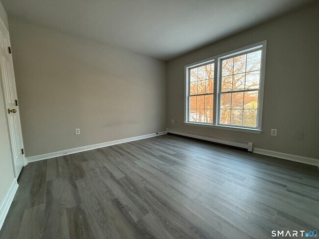 Building Photo - 40 Marlin Dr