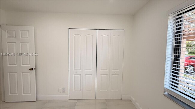 Building Photo - 36 Chestnut Cir