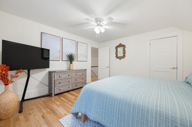 Building Photo - 34 Allen St