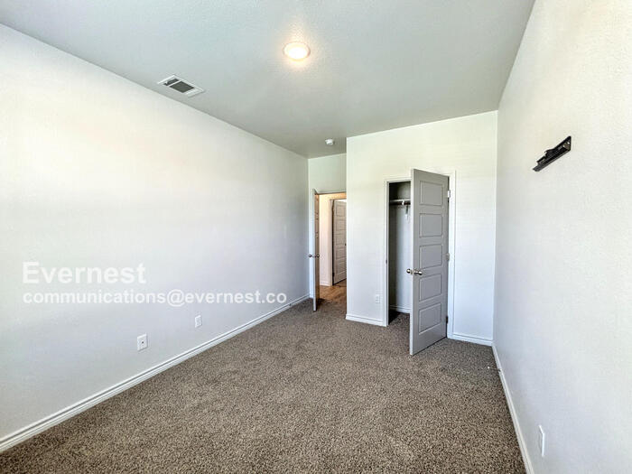 Building Photo - 8503 Glade Dr