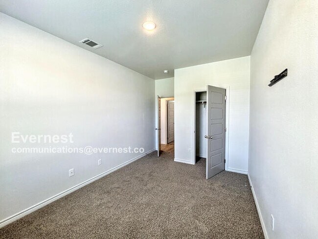 Building Photo - 8503 Glade Dr