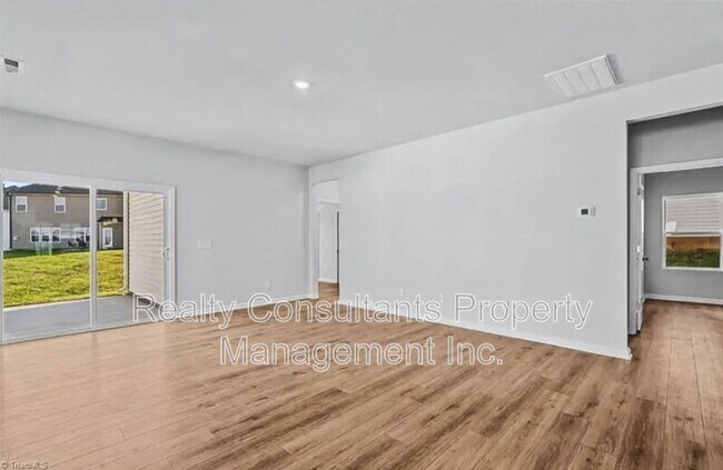 Building Photo - 534 Raspberry Hl Dr