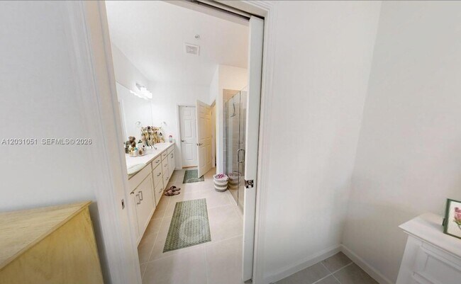 Building Photo - 5710 Mayflower Way