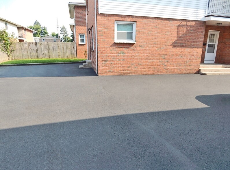 Side, Rear Yard, and Parking - 95 Pine St