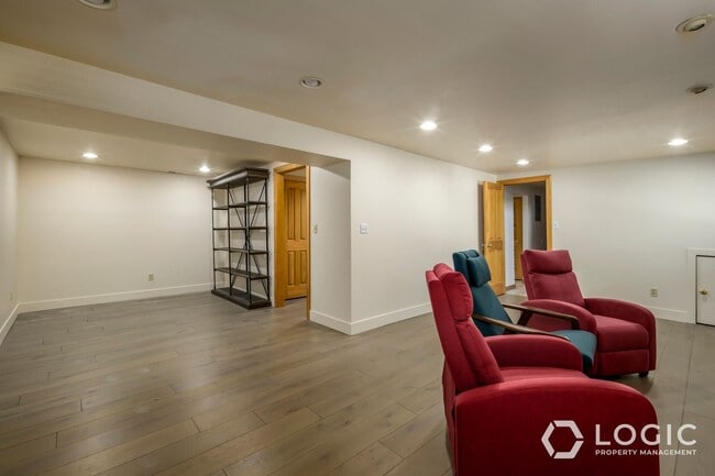 Building Photo - Beautiful Home in Prime Location!