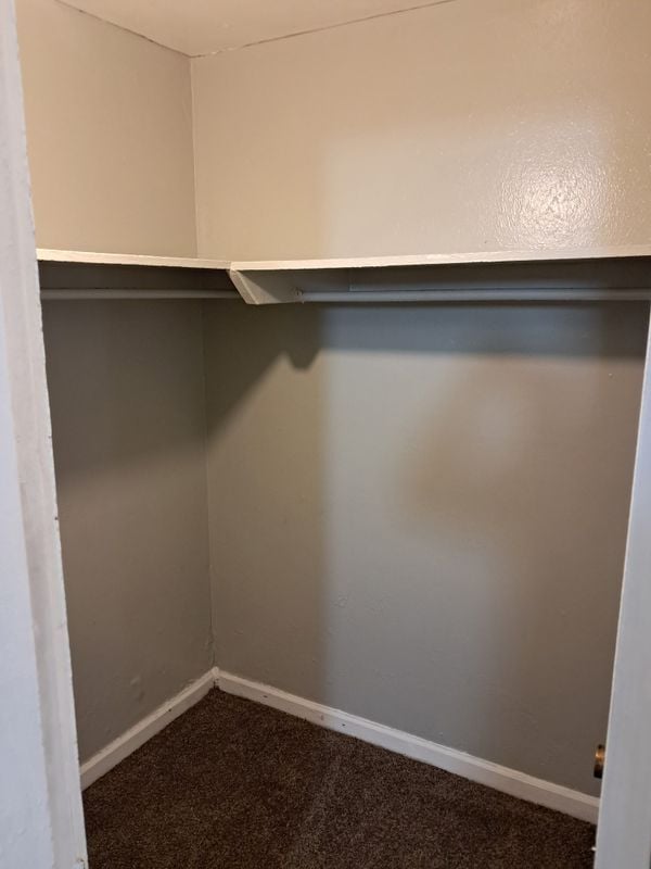 Building Photo - 1931 Clinton St