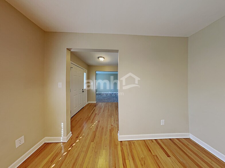 Building Photo - 809 Old Ash Ct