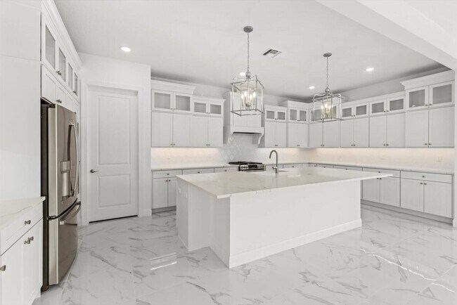 Building Photo - 10264 Field Flower Trl