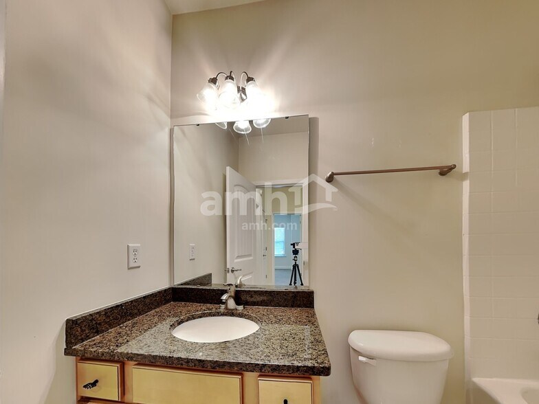 Building Photo - 101 Scottish Ave