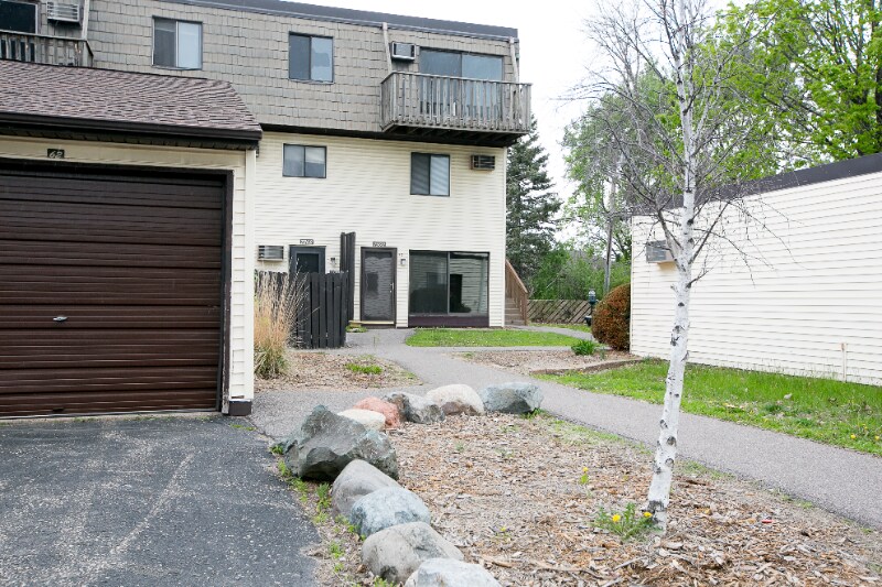 Building Photo - 7300 72nd Ln N