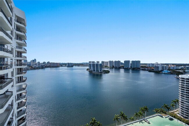 Building Photo - 19101 NE 36th Pl