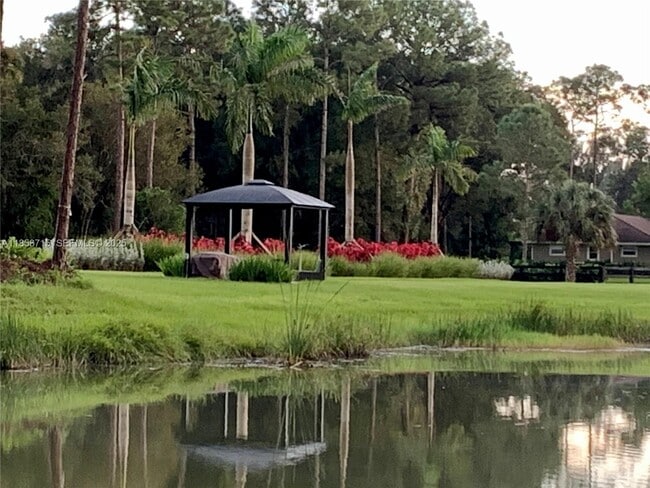 Building Photo - 14561 Tangerine Dr