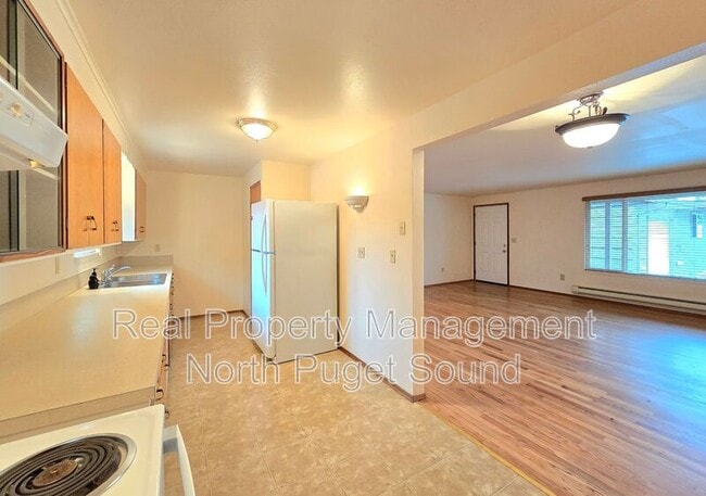 Building Photo - 710 Beach Ave