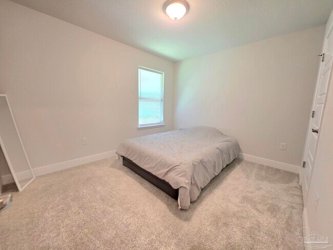 Building Photo - 1813 Leigh Lp