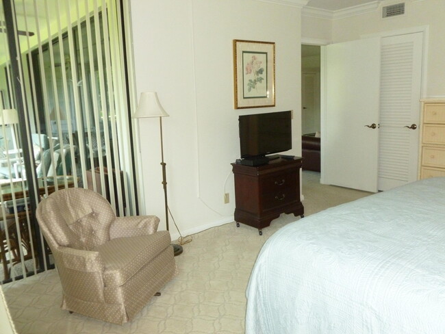 Building Photo - 3 SE Turtle Creek Dr