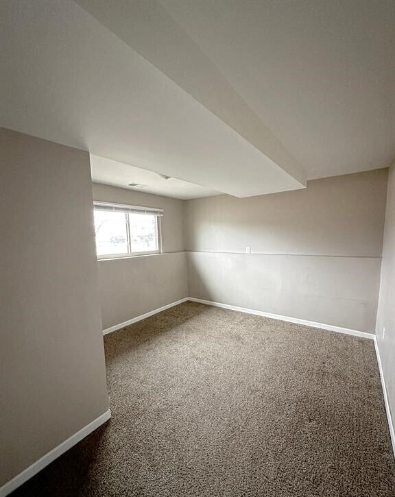 Building Photo - 40018 Stimpson Dr