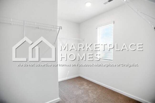 Building Photo - 341 Arrowhead Dr