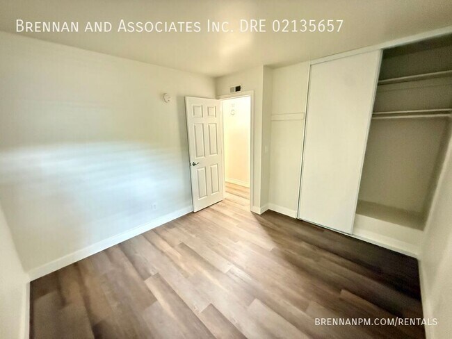 Building Photo - 9046 Ildica St
