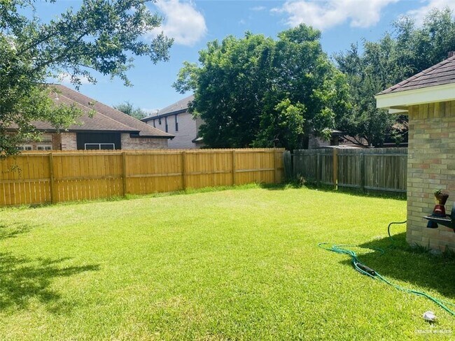 Building Photo - 15 San Gerardo St