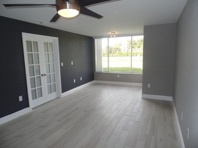 Building Photo - 2851 N Oakland Forest Dr