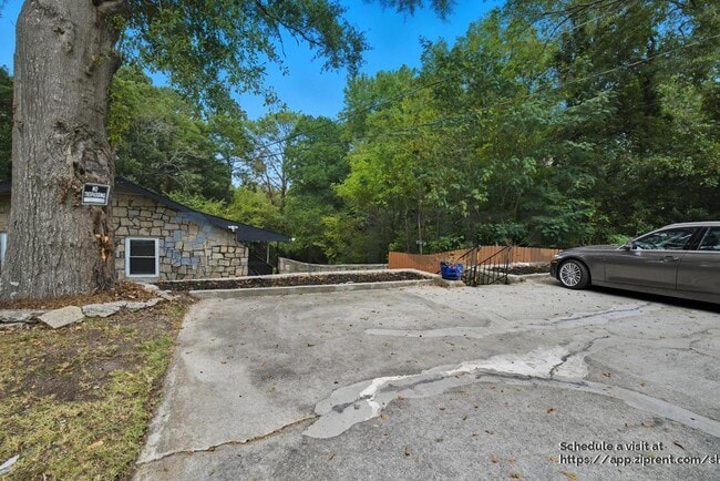 Building Photo - 721 Ford Pl