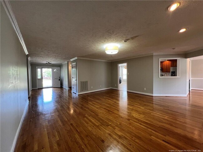 Building Photo - 113 Steeplechase Ln