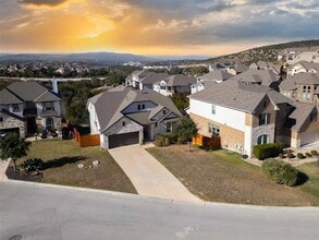 Building Photo - 5516 Limestone Spring Cove