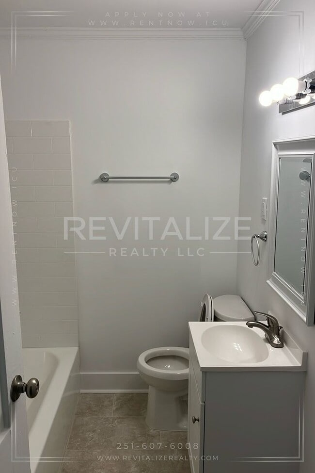 Building Photo - **Coming Soon** Beautiful Renovated 3 Bedr...