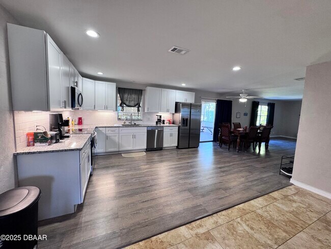 Building Photo - 6 Ocean Cir