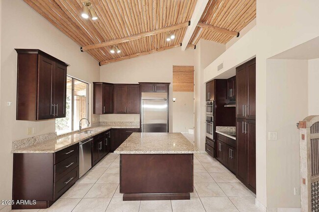 Building Photo - 9969 E Bayview Dr