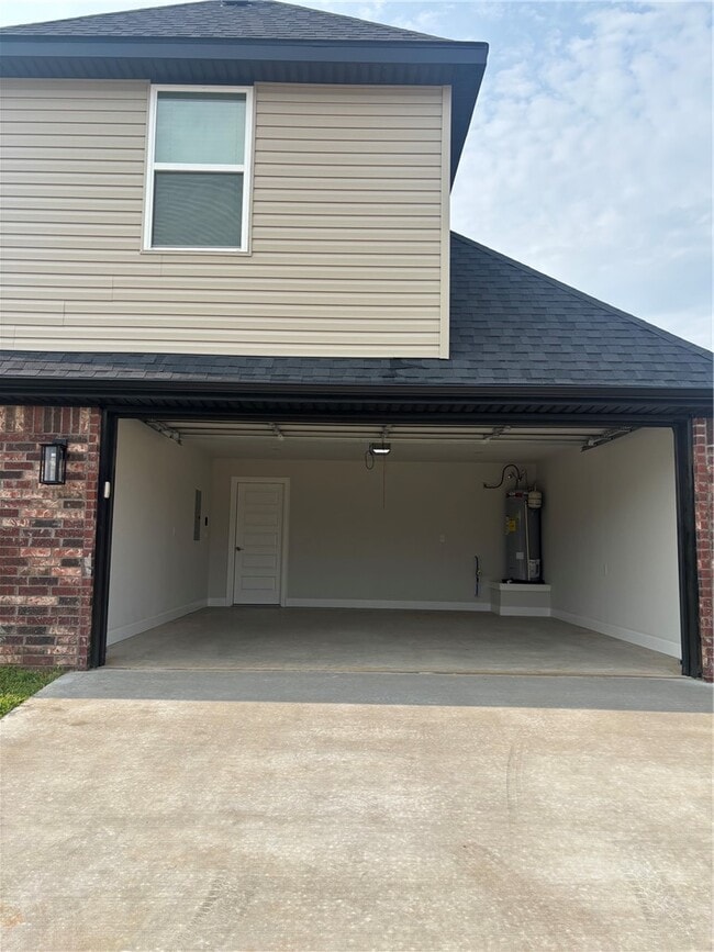 Building Photo - 3101 SW Lovely Ln