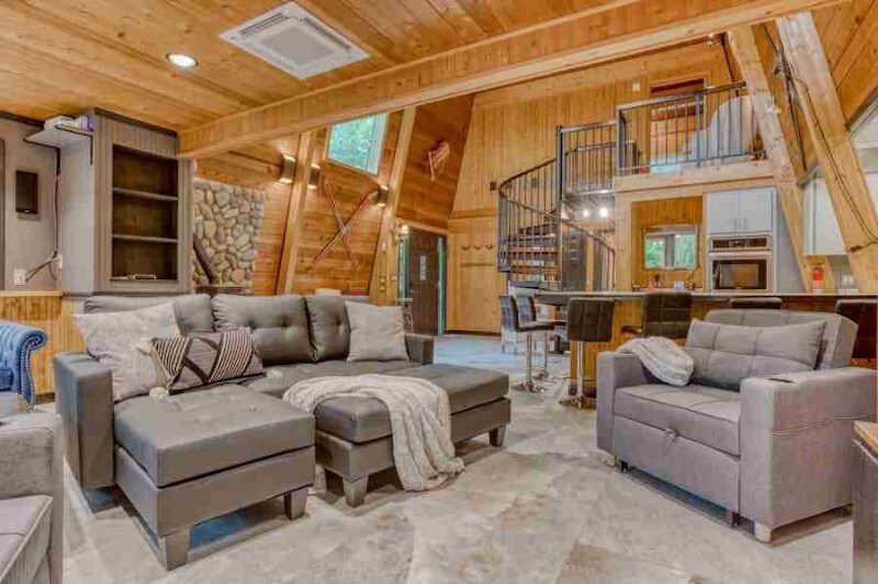 Building Photo - 25625 E Salmon River Rd