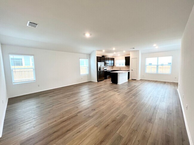 Building Photo - Jarrell Home For Lease